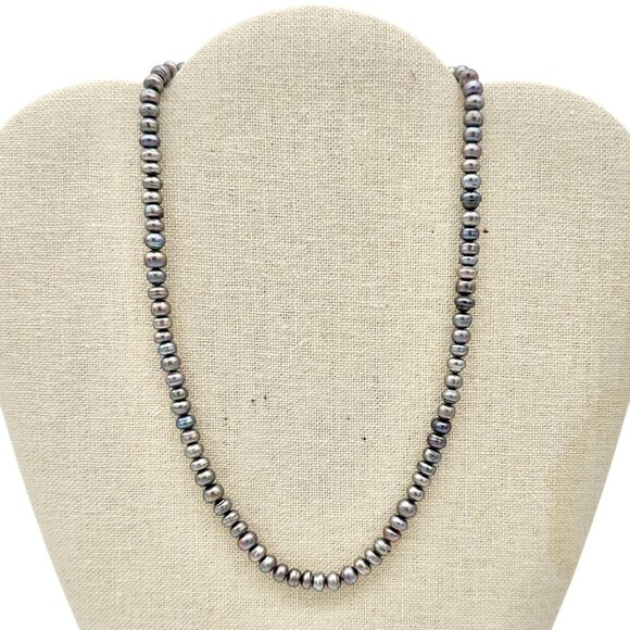 Premier Designs Necklace Shades of Gray 18 Inch Freshwater Pearl Necklace Toggle - Picture 1 of 9